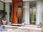 Luxury 3 Storied House with Pool in Kahanthota Rd Malabe