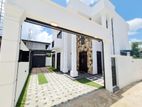 Luxury 3 Story House For Sale In Piliyandala