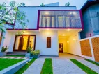 Luxury 3-Story House for Sale in Piliyandala