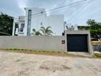 luxury 3st house for sale in Boralasgamuwa