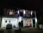 Luxury 4 Bedroom House for Ranting nugegoda