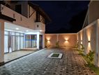 Luxury 4 Bedroom House for Rent in Seeduwa