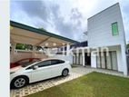 Luxury 4 Bedroom House for Sale Athurugiriya