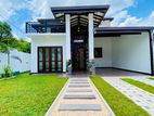 Luxury 4 Bedroom House for Sale – Athurugiriya