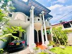 Luxury 4-Bedroom House for Sale in Battaramulla