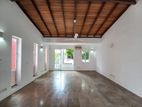 Luxury 4 Bedroom House for Sale in Colombo 07 (EM145RK)