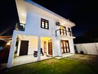 Luxury 4-Bedroom House for Sale in Heart of Pelawatta