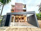Luxury 4-Bedroom House for Sale – Thalawathugoda