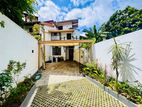 Luxury 4-Bedroom House in Prime Kotte Location