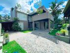 Luxury 4 Bedrooms House for sale in Homagama Godagama