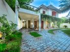 Luxury 4 Bedrooms House for Sale in Thalangama - PDH81