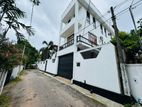Luxury 4 Storey House For Sale in Welisara, Kandana