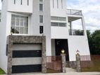 Luxury 4 Storey Residence for Rent in Malabe