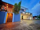 Luxury 4BR House with Pool – Talawatugoda