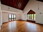 Luxury 5 Bedroom Villa for Rent – Nawala (EM124JS)