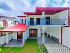 Luxury 5 Bedrooms House for sale in Homagama - Pitipana