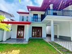 Luxury 5 Bedrooms House for sale in Homagama - Pitipana