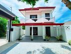 Luxury 5 Bedrooms house for sale in Kottawa Mattegoda