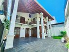 Luxury 5 Bedrooms House for Sale in Piliyandala