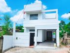 Luxury 5 Bedrooms House for Sale in Piliyandala Suwarapola