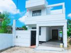 Luxury 5 Bedrooms House for Sale in Piliyandala Suwarapola