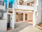 Luxury 5 Br House for Sale in Malabe Kothalawala Near Highway