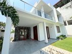 Luxury Brand Home in Athurugiriya