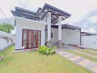 Luxury Brand New House In Athurugiriya