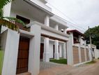 Luxury Brand New Three Storied House in Kandana