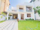 Luxury Brand new Upstairs House Sale Athurugiriya