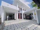 Luxury Facility With Brand New House In Battaramulla
