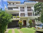 Luxury Family Home in Thalawathugoda