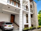 Luxury Four Storey House for Sale in Pagoda Road Pitakotte Nugegoda.