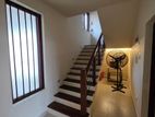 Luxury Fully Furnished 04 Bed rooms House for Rent in Maharagama