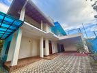 Luxury Hilltop House for Sale – Meewaladeniya, Kandy Gelioya