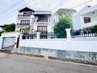 Luxury Home with Modern Amenities in Kotte for sale