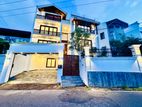 Luxury Home with Modern Amenities in Kotte For Sale