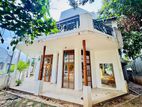 Luxury Home with Rooftop Terrace – Battaramulla