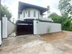 Luxury House foe Sale in Athurugiriya