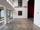 Luxury House For Rent In Castle Street, Colombo 08 - 2977U