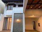 Luxury house for rent in Colombo 07 (EM067AW)