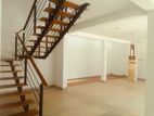 Luxury - House for Rent in jayanthipura Bataramulla EH297