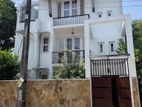 LUXURY HOUSE FOR RENT IN PELAWATTA - 1812