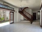 Luxury House For Rent in Skelton rd, Colombo 5 - EH433