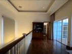 Luxury House For Rent in Sri jayawardena pura kotte - EH355