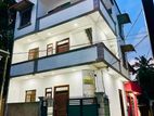 Luxury House for rent near Caravan fresh Wellampitiya