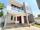 Luxury House For Sale Athurugiriya