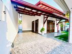 Luxury House for Sale Athurugiriya