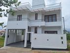 Luxury House for Sale in Athurugiriya