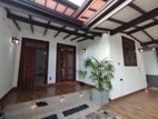 Luxury house for sale in athurugiriya